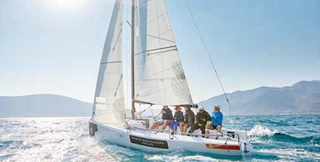 Social sailing
